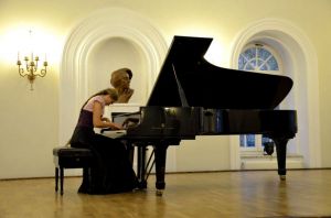 Weronika Górska podczas koncertu w Dworku Chopina w Dusznikach Zdroju 21.08.2016. Fot. Tomasz Orlow.